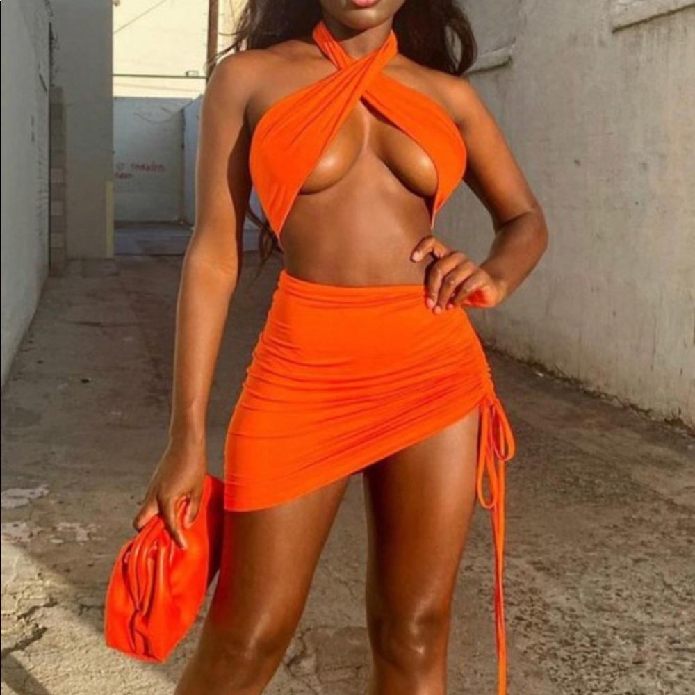 🚨SOLD‼️‼️🚨 Halter 2 piece skirt set